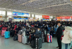 昆明火车站短视频,穿越时空的美丽瞬间